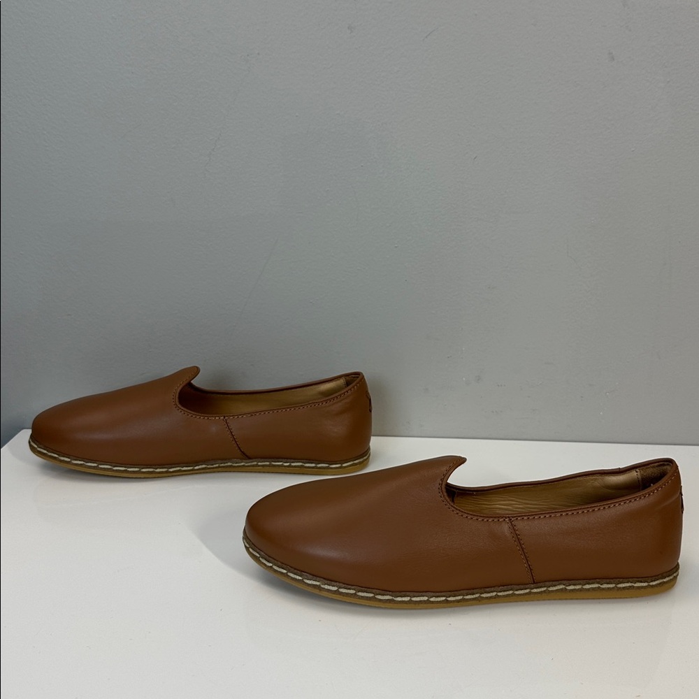 NWOB Charix Camel Leather Loafers Made in Turkey Memory Foam Insoles Size EU 41 - Picture 3 of 14